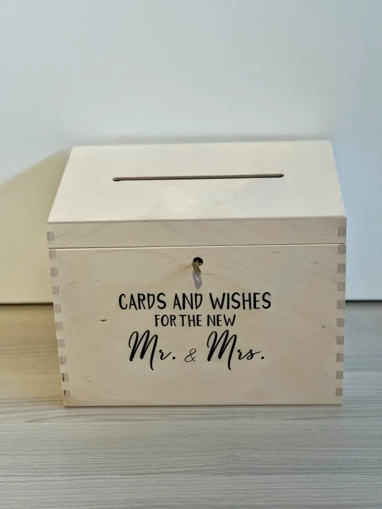 Houten enveloppendoos  (Eigen tekst)